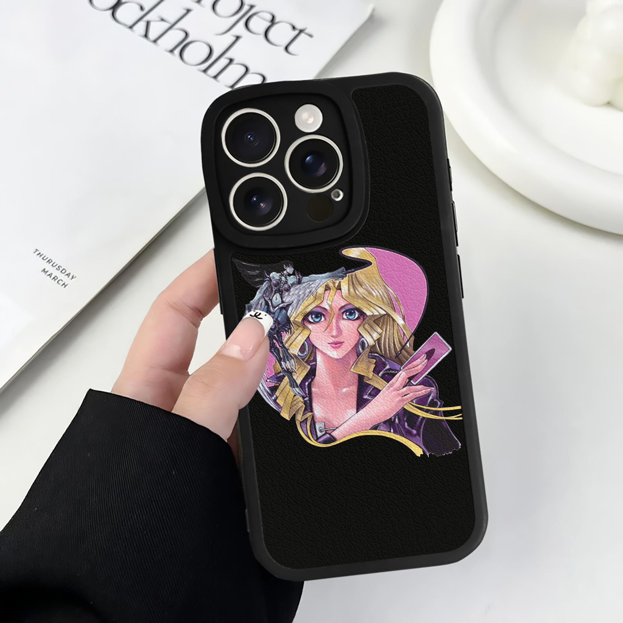 （画像用） 遊☆戯☆王 Yu-Gi-Oh! 【iPhone 16シリーズ対応】シリコンスマホケース（レザー調） 材質：シリコン